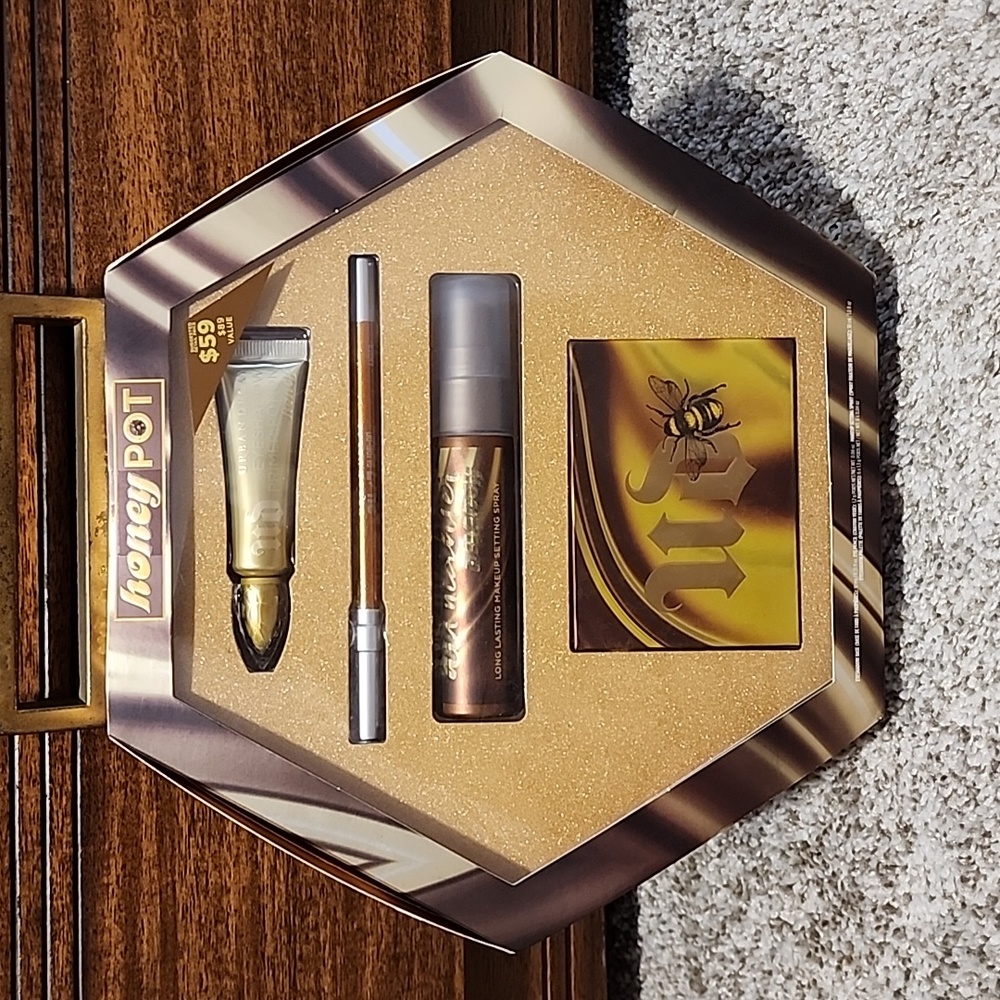 Urban Decay Honey Pot